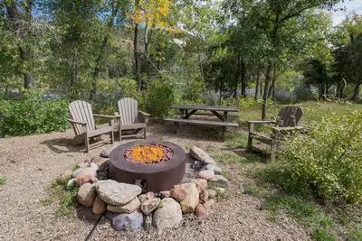 Image de Pet Friendly Rustic Cabin on the Animas River -  6 Min. to Downtown Durango