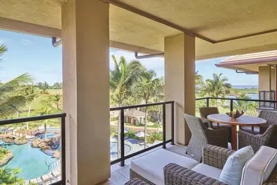 Image de Maliula 2-Bdrm Superior, Unique Contempprary Traditional Hawaiian Interiors