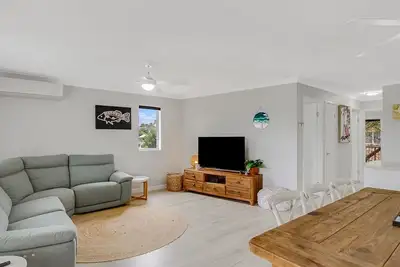 Image de Korina Court 5 - Quiet and Peaceful Kirra - Min. 3 Night Stays!
