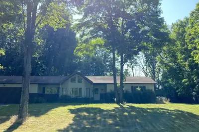 Image de Charming home in Hudson Valley, with a seasonal pool, 2 hours from Nyc