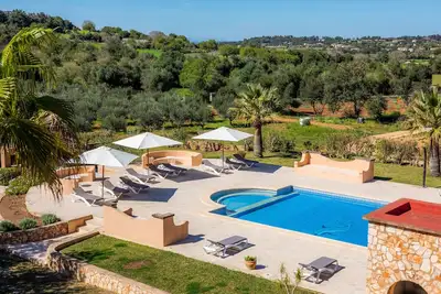 Image de Maison de campagne 'Casa Fina' avec vue sur les montagnes, piscine privée et Wi-Fi