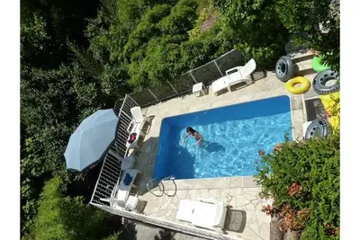 Image de Mas en pierre avec terrasses