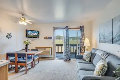 Image de Bella's Beach Retreat by Seaside Vacations & Sales