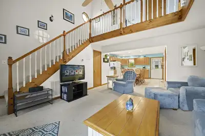 Image de 4 bedroom beach house minutes from the beach by Seaside Vacations & Sales