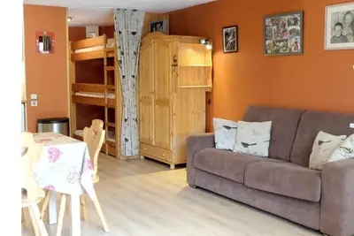 Image de À 10m des pistes de ski, 2ème étage, terrasse, télévision, casier à ski, 27m², Tignes