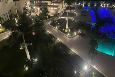 Image de Condo/hotel 8 minutes to beach and center