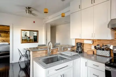 Image de Modern & Cozy Work From Home 1 Bedroom 1st Flr Apt