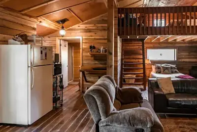 Image de Cabin on I-75 in Lexington an Outdoor Destination