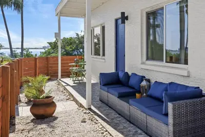 Image de Waterfront bungalow with awesome view