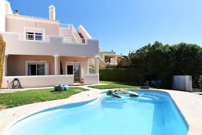 Image de Villa with private pool just 5 minutes to the beach