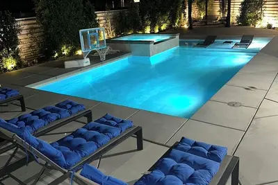 Image de Ultra Private Newly Remodeled House with a Brand New Pool/Spa