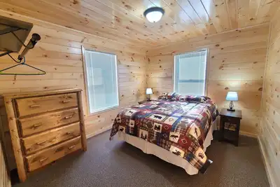 Image de Lake view cabin with all the amenities of the resort and pet friendly