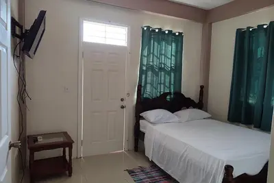 Image de Iso’s Vacation Rental Apartment #7