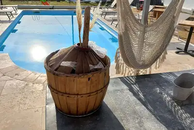 Image de Jardin avec piscine pour réception 50 personnes