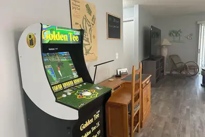 Image de The 19th Hole - Walk to Spanish Springs Square