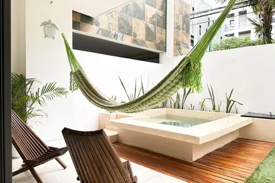 Image de Lovely condo w/private pool, 3 min from the beach!