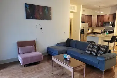 Image de Walk to Nrg | Drive to Med Center, 2 bed/2bath w/Courtyard View - King Beds