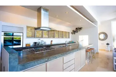 Image de Boutique-style villa with 3-level Cascading Pool