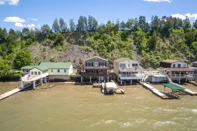 Image de Lake Peace - Lakefront Luxury!
