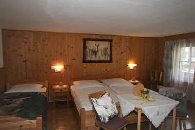 Agréable appartement dans une maison de vacances avec Wifi, Tv, patio, vue panoramique et parking