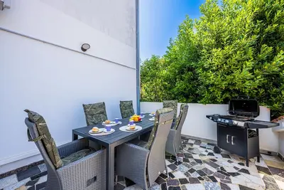 Image de Apartments Donatella -Apt 1- 10m from the beach