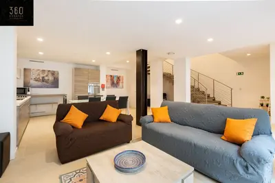 Image de 4br Home in Prime Location Just Off the Promenade