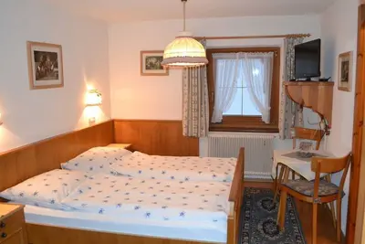 Double room with shower and toilet - Landhaus Mayer
