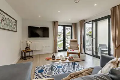 Coast Haven - M12 - Deux Chambres Appartement, Couchages 4