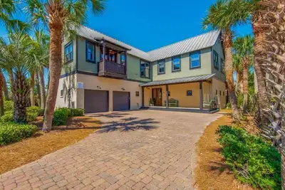 Image de Large Family Home-Private Pool-Golf Cart-Bikes