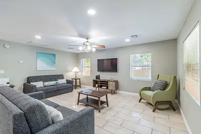 Two King Bed Home Near Usf