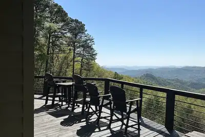 Image de Million-dollar view, Hot tub, pool table, foosball, fire pit high-speed internet