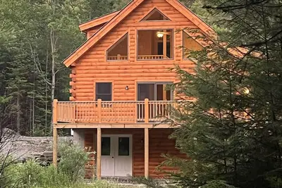 Image de Cozy Log Cabin Getaway