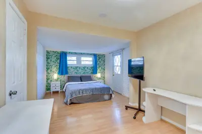 Image de ~ 20 Mi to Manhattan: Quaint Clifton Home!