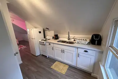 Image de Beautiful Updated Studio With Skyline Views