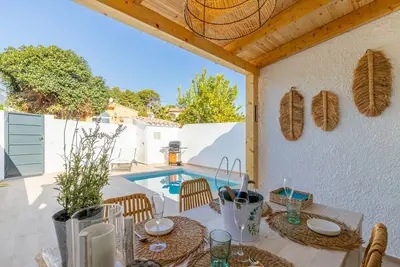 Image de Maison de vacances \"El Pinito Moraira\" avec terrasses privées, piscine privée et Wi-Fi