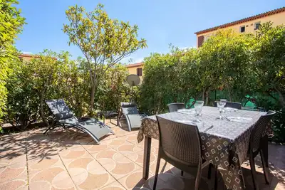 Image de Appartement \"Les Tulipes\" avec terrasse privée, jardin partagé et Wi-Fi