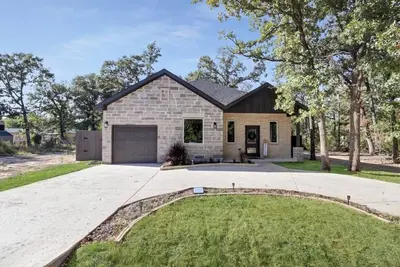 Image de Starry Night On Cedar Creek Lake/ Starlink Internet/ Pet Friendly!