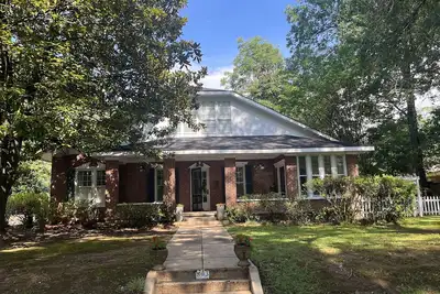 Image de Cozy Carriage House 2 Blocks from Oxford Square