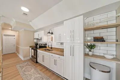 Image de Sunset Estate 7 bedrooms, Sleeps 18! + Game Room