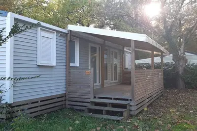 Image de Grand Mobil home 3 chambres dans un beau camping