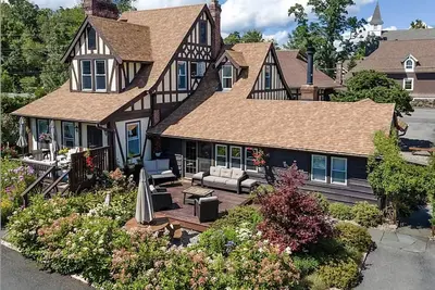 Image de Bolton Landing Bliss - steps to Lake George, beach, downtown Bolton