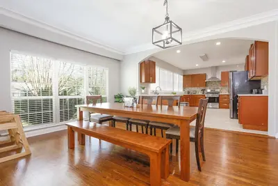 Image de Large Beautiful Home with Fiber Optic Wi-Fi -Close to Dt- Rtj Golf- Maxwell Afb