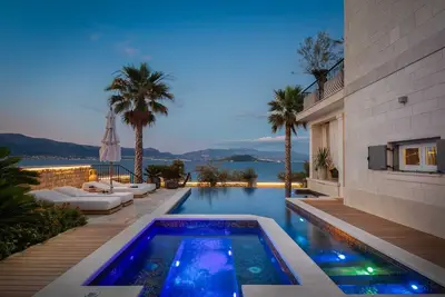 Image de Luxury Villa Momento with Pool