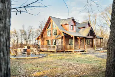 Image de Secluded Mtn Cabin, Hot Tub, Fire Pit, Stargazing, Surrounded by National Park!