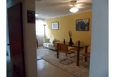 Image de Conveniently Located Apartment