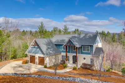 Stunning Nebo Lake House w/ Deck & Views!