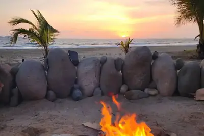 Image de Cozy and private beachfront cottage