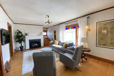 Image de Historical Charm Meets Fully Renovated
