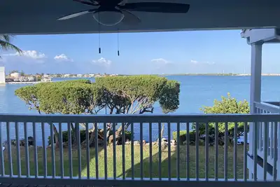 Image de Villa 5028 on Duck Key Boat Slip Available - 2bd 2. 5ba