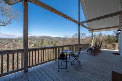 Image de Chandler House | Amazing views, minutes to DuPont State Park and Downtown Brevard